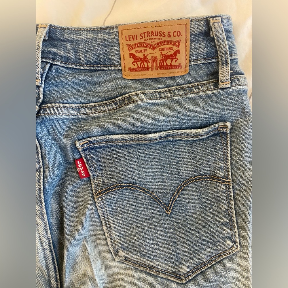 Levi’s High Rise Jeans
